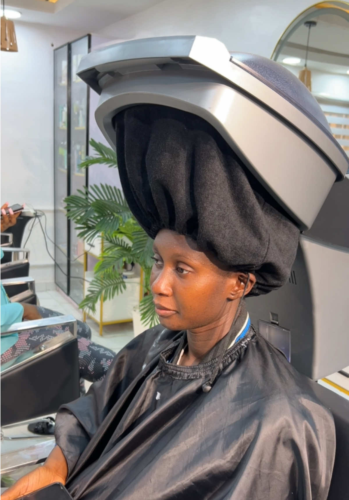 Your hair is youe crown. Take care of it. Book a hair treatment/steaming seasion today.  Our salon is located at no. 47 club road/Abakaliki street, Awka. (First floor) Landmark: Xharks lounge/Lounge 360 Contact 08168367509 for more enquiries #awkasalon #saloninawka #anambrasalon #saloninanambra #anambrasalon #awkasalon #anambrahairs #awkahairs #awkacolorist #anambracolorist #hairsteaming #hairtreatment 