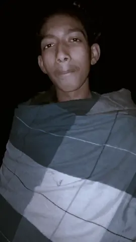 বুকে উরনা নাইনহাতে #iPhone 