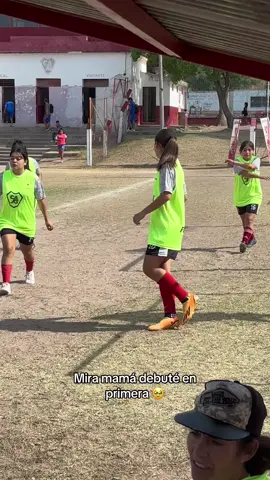 Mira mama estoy arriba🥹  #Viral #parati #foryoupage #foryoupage #futbolfemenino #primeradivisondefutbol 