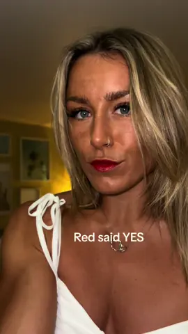 Yes to red #lipstick #redlipstick 