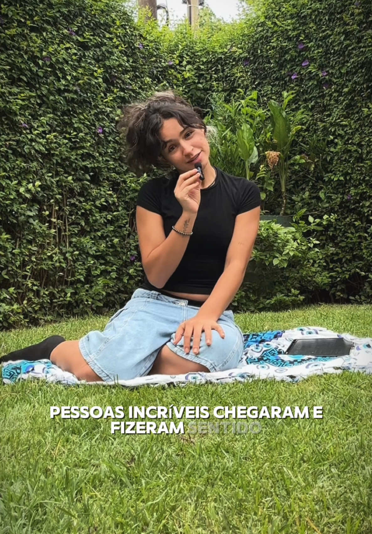 Chorei que nem uma criança pensando na minha retrospectiva. 2024 foi um turbilhão: momentos incríveis, quedas, recomeços, sonhos realizados e alguns deixados para tras. Fechel ciclos, abracel novos projetos e, acima de tudo, vivi intensamente. Um ano estranho e agitado, mas cheio de histórias pra contar. No final das contas, sempre fica tudo bem... e essa é a beleza da vida 🤍✨🤧