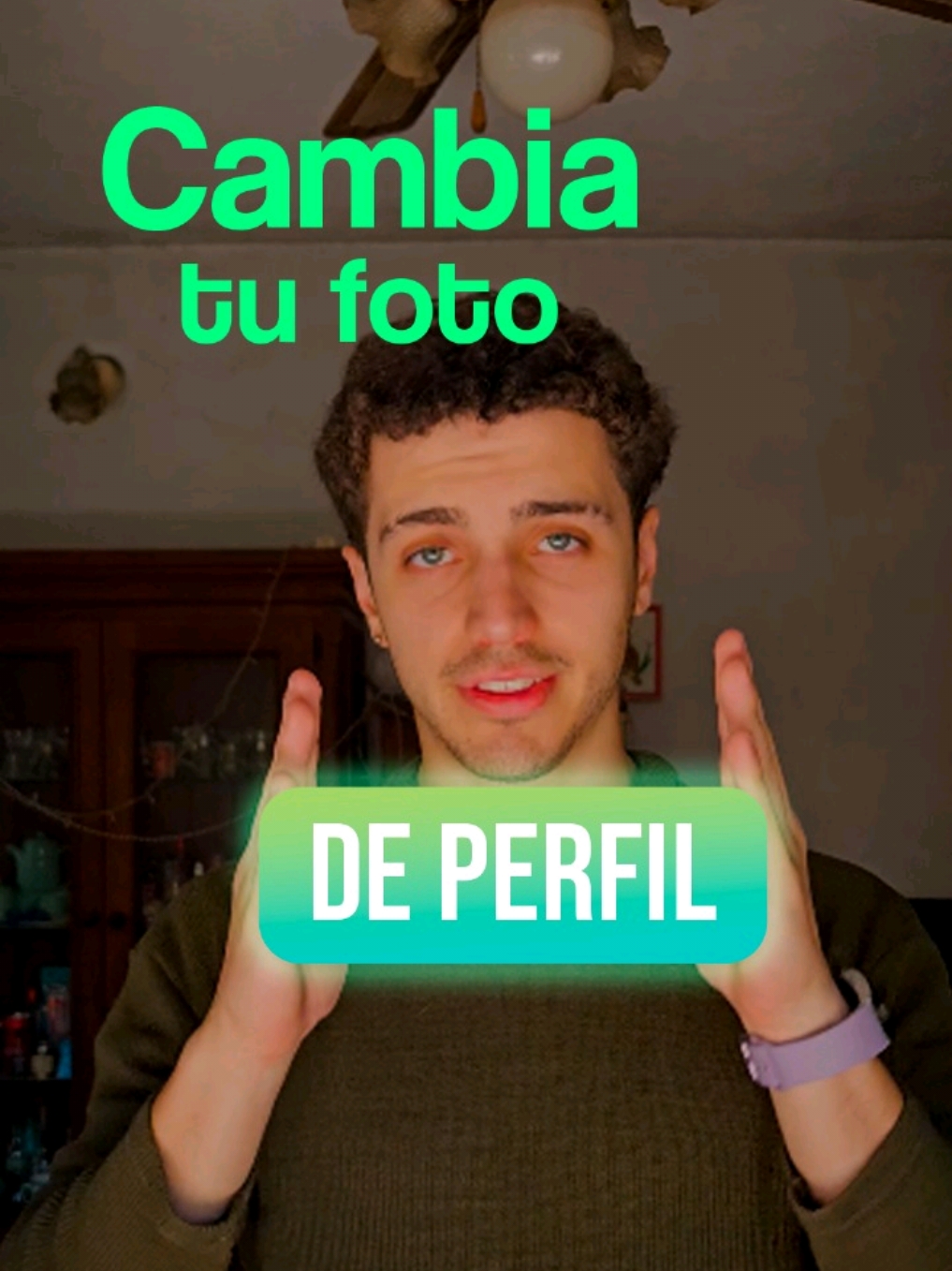 Deja de usar tu foto de perfil así! Tu foto de perfil es como una carta de presentación en las redes sociales, si buscas atraer clientes o incluso crear una audiencia en tu nicho, es fundamental que tengas una foto de perfil prolija y profesional que te posicione como una autoridad Comenta 