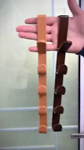 The space behind the door is not idle quickly use # hook behind the door convenient storage # hook # no punching hook # hanger behind the door no punching hole # hanger behind the bedroom door#goodthing #tiktok #tiktokshop #foryou #fyp #fypシ゚ #fyppppppppppppppppppppppp #philippines #good 