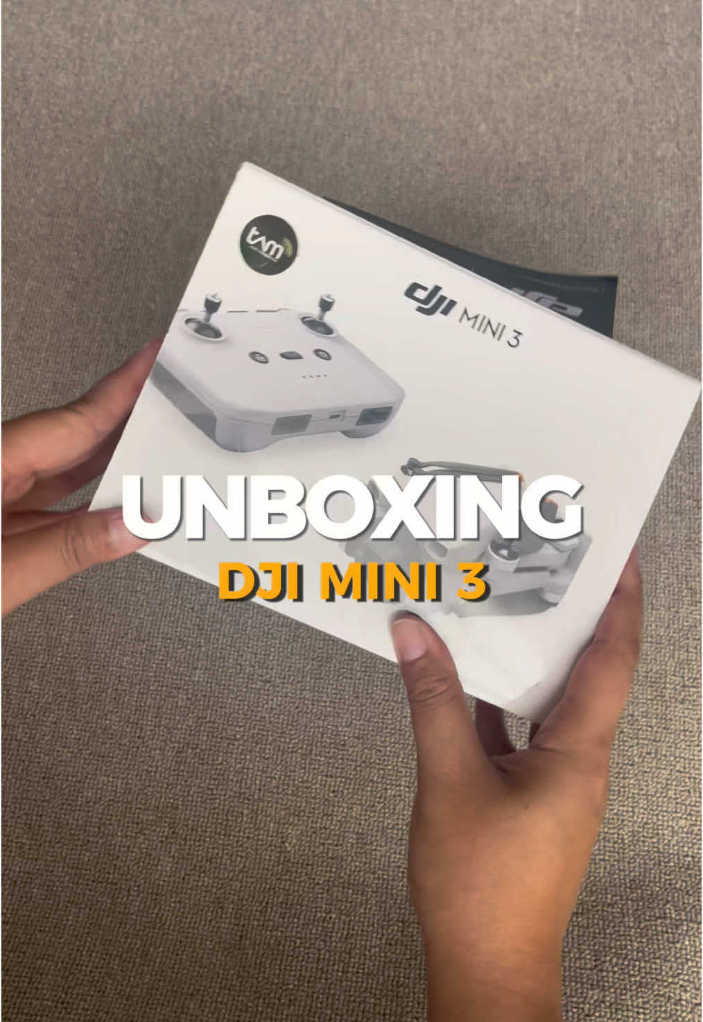 Menurutku ini drone paling affordable & worth di kelasnya sih ✨ bisa potrait & landscape trus udah 4K pula 👏🏻 #djimini3 #drone #unboxing #foryou 