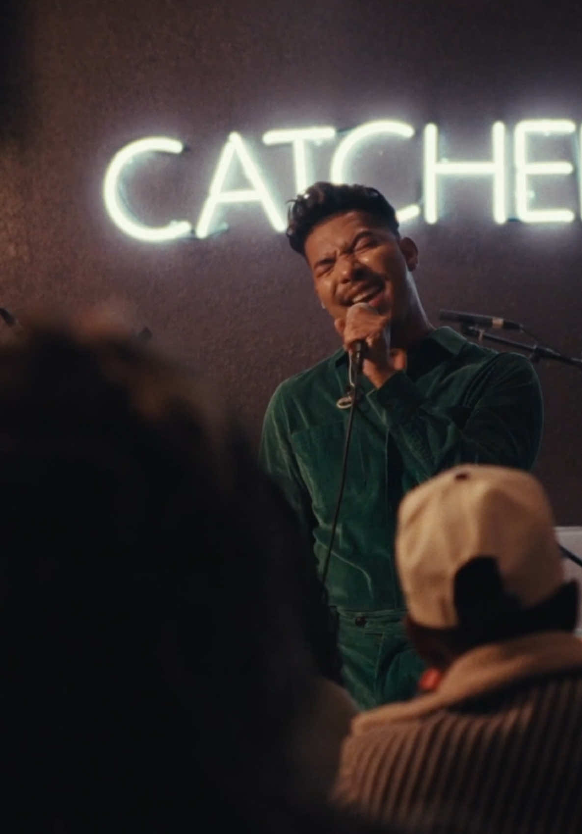 I can't stop reminiscing about our last Taco Tuesday! Performing alongside such incredible talent reminds me why this season is so special—it's's all about celebrating community, joy, and connection. And what better way to gather than through the magic of music? This song is just one of the festive classics on my new Christmas album, The Most Wonderful Time, out now! When creating this album, my hope was to cultivate an atmosphere of holiday wonder—a soundtrack to all of your favorite holiday memories. I hope this music adds a little extra magic to your season. What's your favorite holiday song that instantly puts you in the spirit? Let me know in the comments! #StevieMackey #TacoTuesday #TheMostWonderfulTimeOfTheYear #HolidayMusic #ChristmasVibes #TisTheSeason #LiveMusic #StreamNow