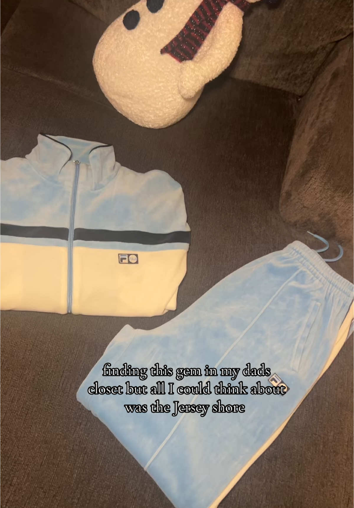 petition to bring back velour tracksuits pls  @Jersey Shore  #fyp #outfit #dadsoftiktok 