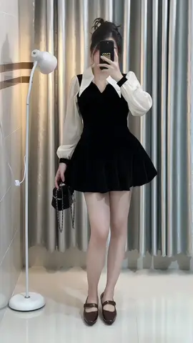 Váy Nhung Cổ V Dáng Xòe Tiểu thư #fypシ #xuhuong #vayxinh #vayxoe #vaytieuthu #vaynhung #thoitranghottrend #nhinhmedoxinh 