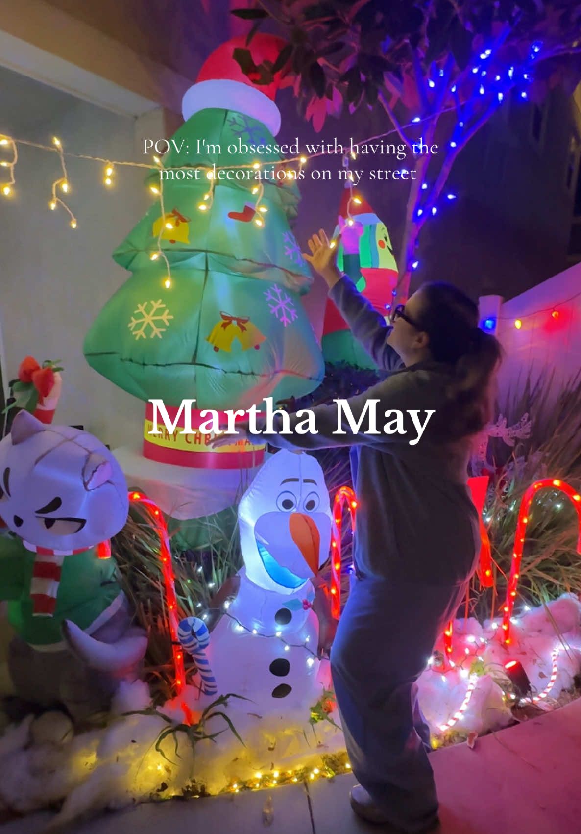 Call me Martha May Whovier 💁‍♀️ #christmasdecorations #christmaslights #marthamaywhovier #grinch #MomsofTikTok #momlife #momsbelike #christmasobsessed 