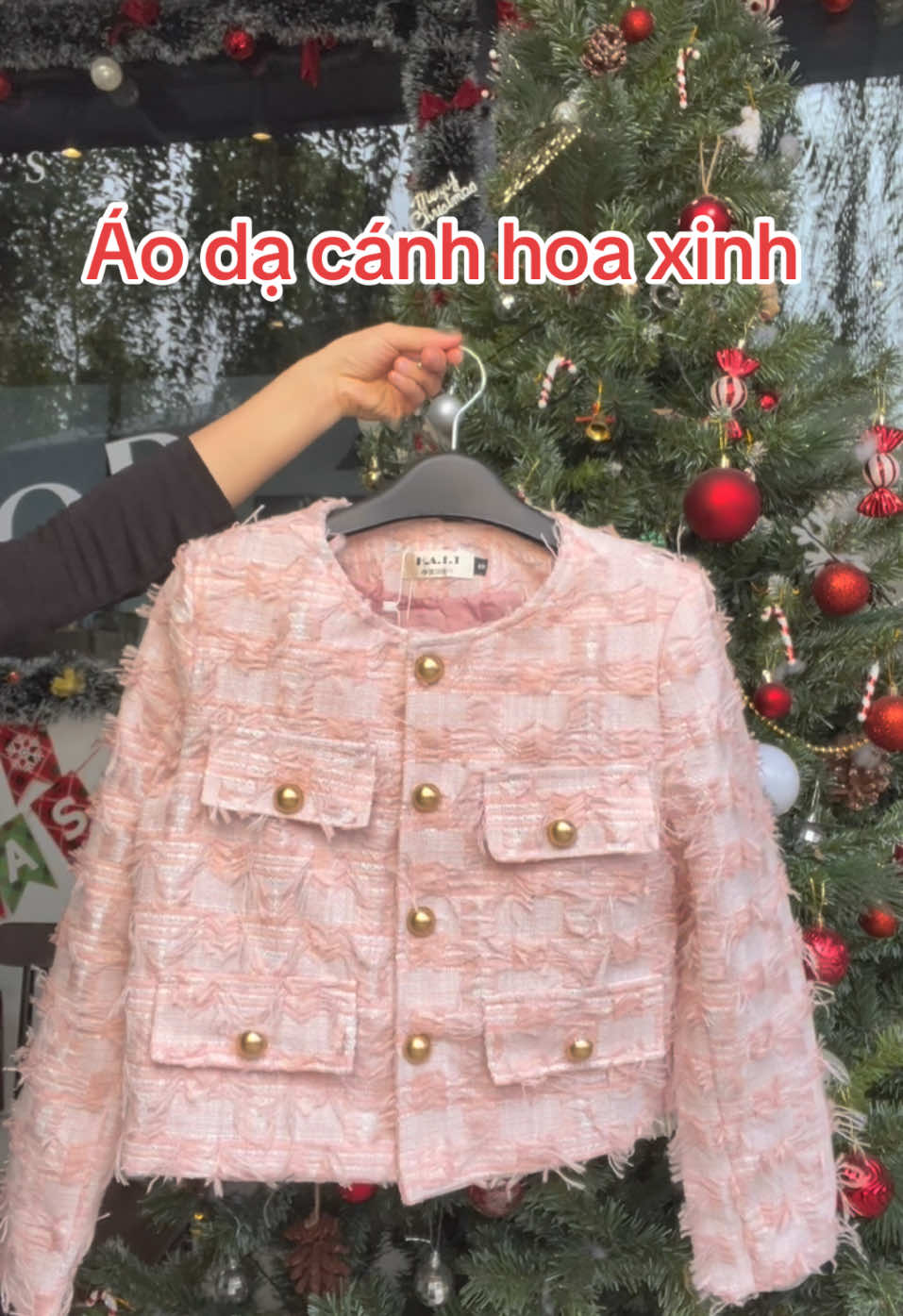 Dạ mặc Tết sang lắm luôn nhaa #áodạ #xuhuong #aodamoinhat2025 #cuccucreview #cuccucreview #áokhoácdạ #áodạsangchảnh 