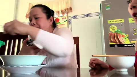 Cố gắng vì nụ cười của cha mẹ #trend #tangqua #trendingvideo 