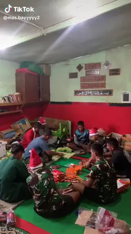 Toleransi dan pluralisme itu benar-benar ada di Papua 😇😇😇 #tnipolri #kodamcenderawasih #fypシ #tiktokpapua #papuahits #papuankri🇮🇩🇮🇩🇮🇩 #papuadamai #papuapride #natal2024 