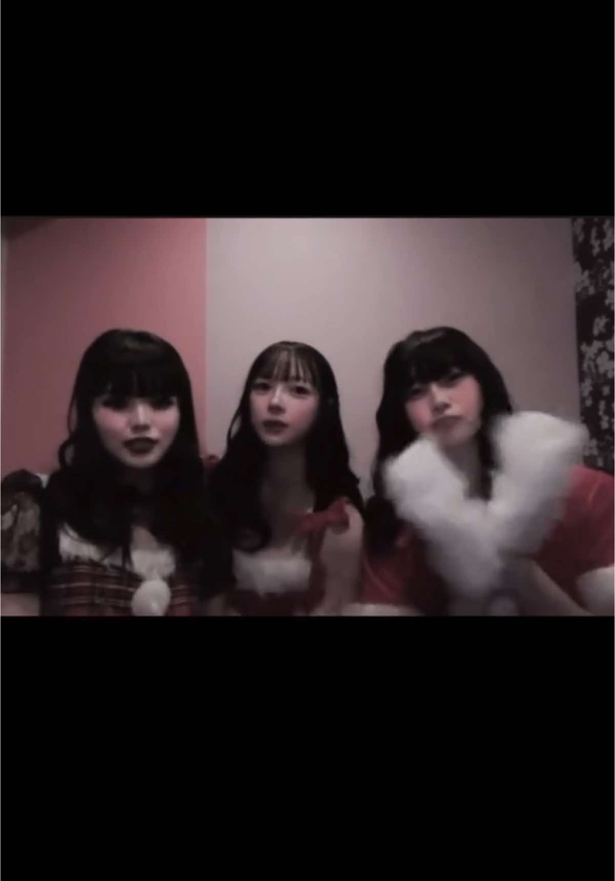 サンタコスみんな違うのかわいいでしょ🎄 #MerryXmas #06 #ljk #Santa #メリクリ