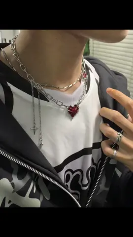 Kalung love rantai titanium #rekomendasikalung #Necklace #kalungtitanium #necklace #forunisex #kalungloverantai 