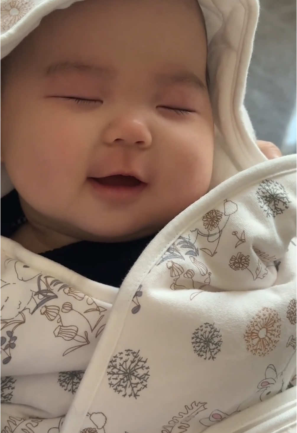 101 biểu cảm khi ngủ của hắn ta😜 thích ngắm mãi thôi ❤️ #nhavia2vach #chipbae #nhaviaembebubam #nhaviacoembe 