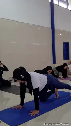 #kelasyoga #yogakotabatu #latihanyoga #yogapose #yogapractice #yoga #yogaclass #yogarasa #specialclass #eventyoga 
