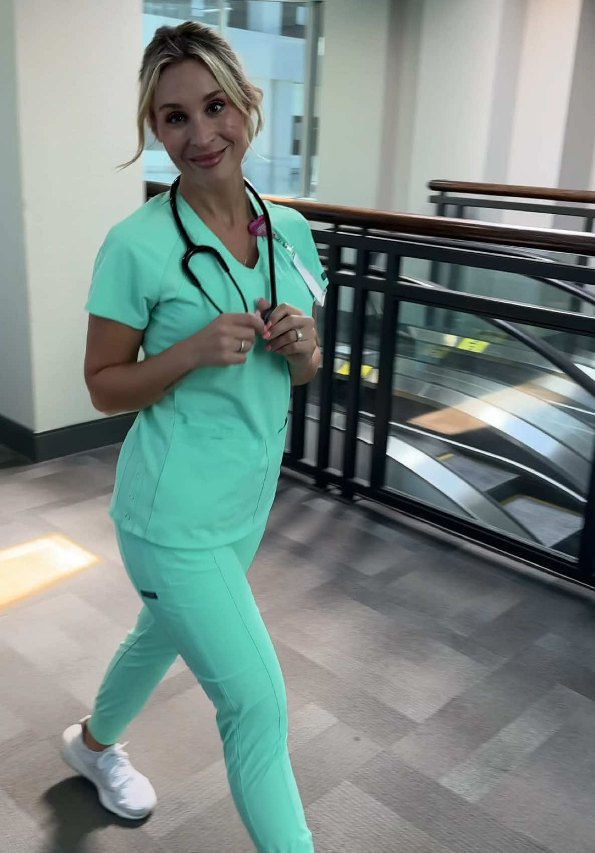 Hi 🤗#nurses #nurseoftiktok #nursegirl #nurseallie #funnynurse 