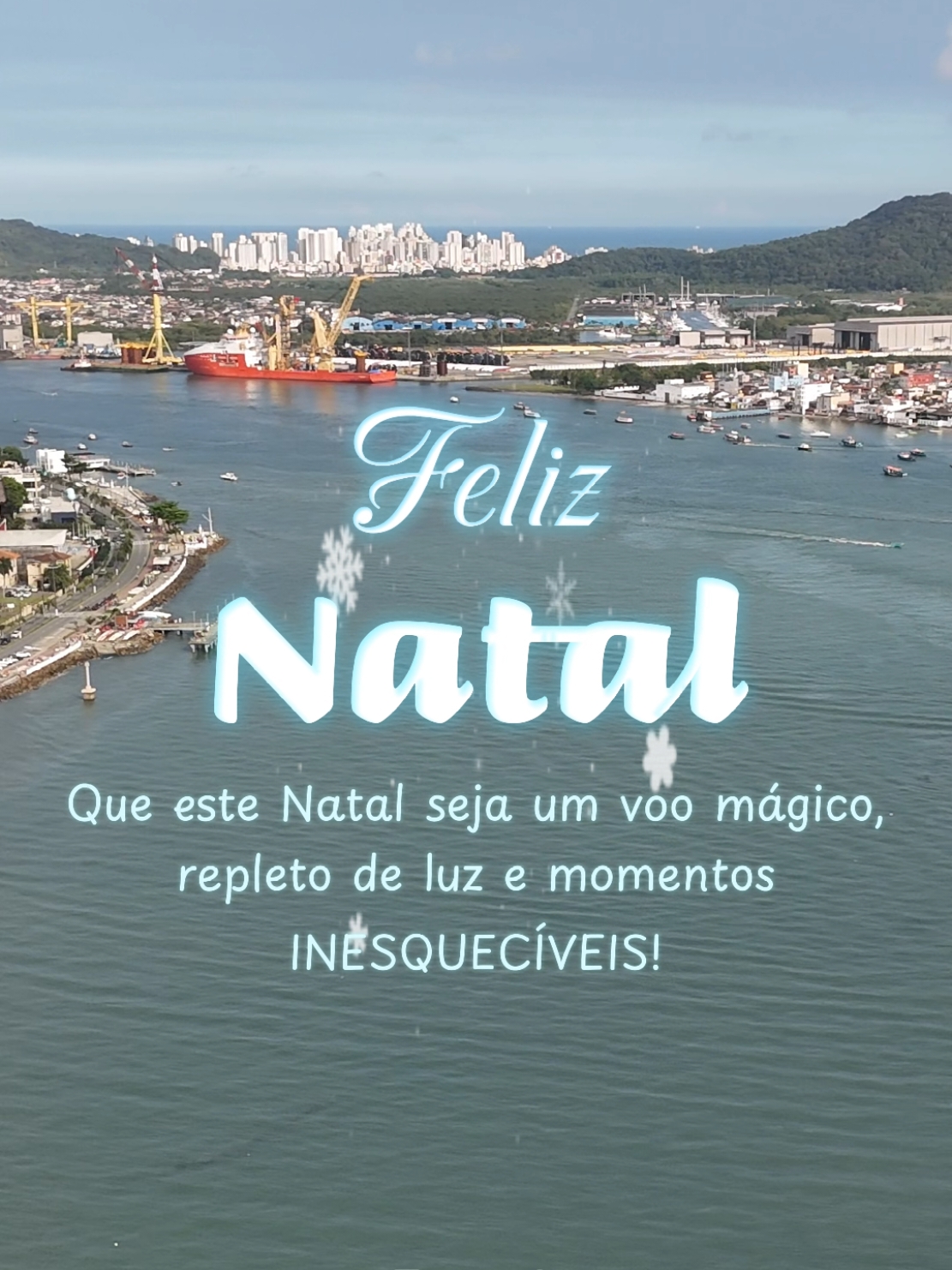 Que este Natal seja um voo mágico, iluminado por sonhos e momentos que ficarão eternizados! ✨🚁  Celebre a magia dessa época com o coração cheio de gratidão e voe alto rumo a um futuro brilhante.  Feliz Natal! 🎄💫  #NatalNasAlturas #LuzEGratidão #momentosinesquecíveis #brasil #santos      