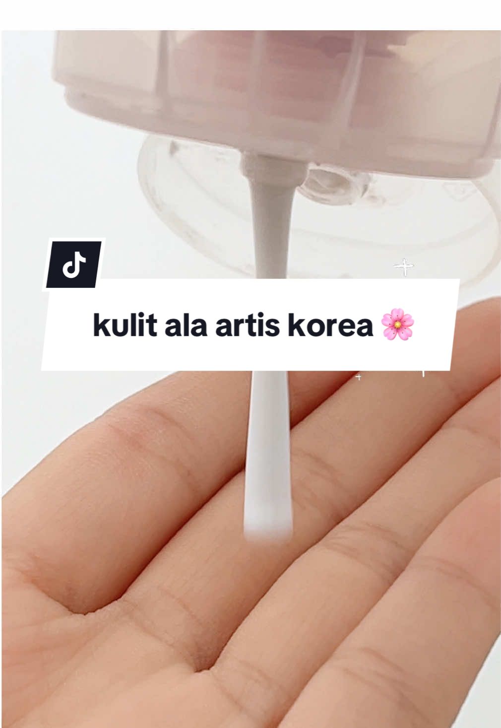 Rahasia punya kulit kinclong ala artis korea? Let It Glow Daily Shine kuncinya! 🌸 #bodycare #lavojoybodyserum #selfcareroutine #fyp #rekomendasi