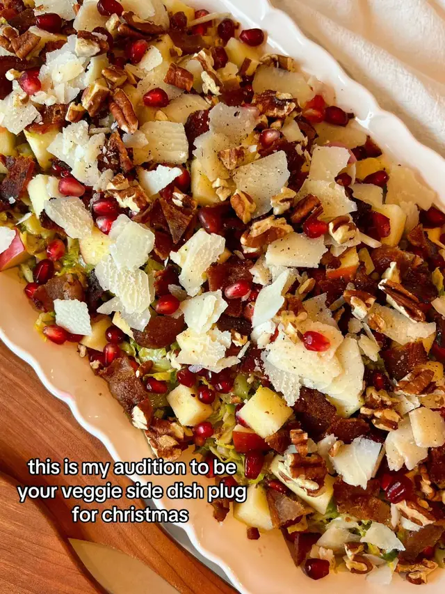 i’m still swooning over this salad masterpiece. warm shredded brussels sprouts tossed in a honey mustard horseradish dressing (just trust) that’s made with bacon grease instead of oil 🤭 and topped with allll the things! hope it makes a spot on your Christmas table 🎄 full recipe is up on my blog! #brusselsprouts #saladrecipe #veggiesidedish #holidayrecipe #christmasfood #honeymustard #horseradish #bacon #healthyrecipes #glutenfreerecipes 