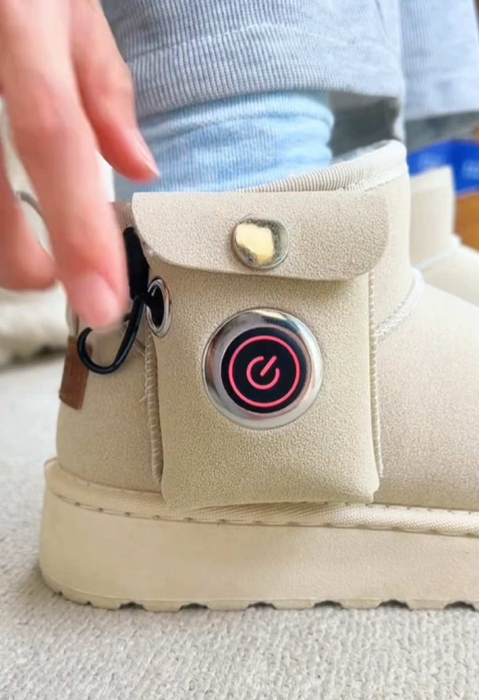 Must wear in winter😏#gadgets #coolstuff #coolgadgets #favoritefinds #product #shopping #LearnOnTikTok #tiktokmademebuyit #fyp 