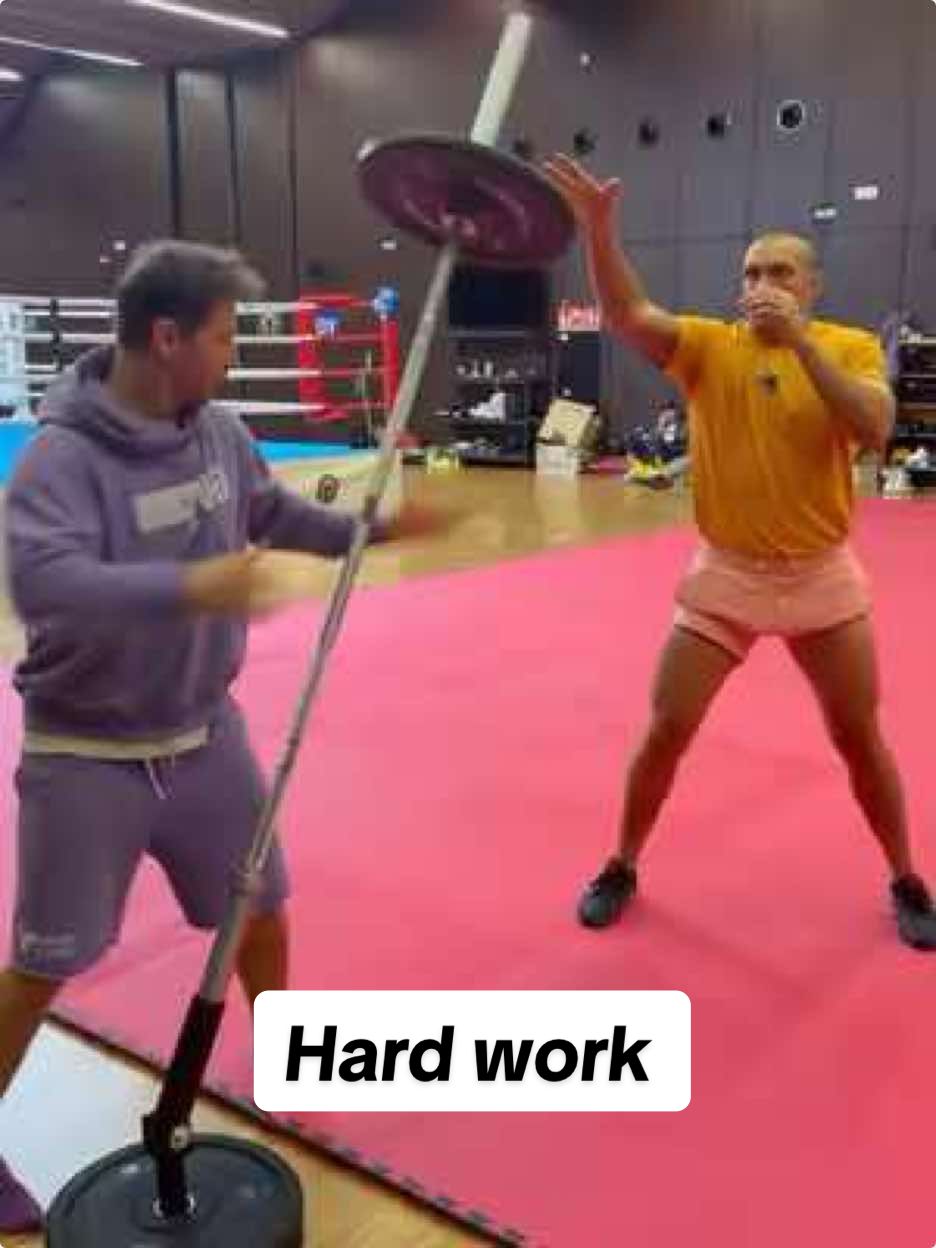 Forget about Monday. Start now!  🫂Jakub Chycki  Inst:@chycki_the_brains_behind Physical training and cognitive brain work💪🏻🧠 #usyk #usykfury2 #oleksandrusyk #усик #training 