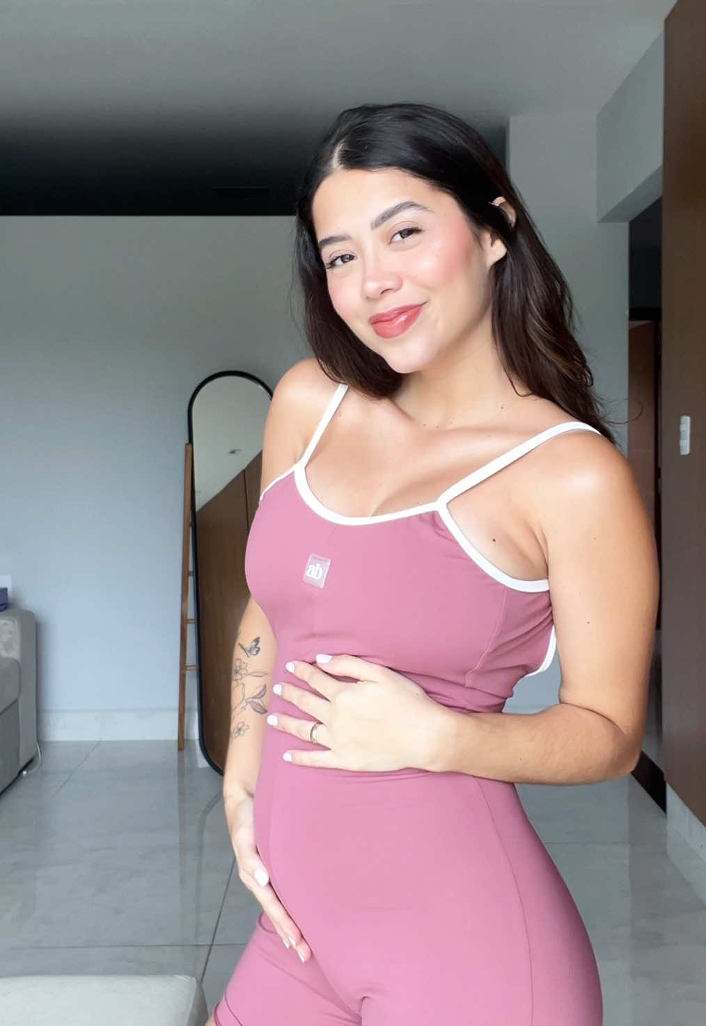 O primeiro trimestre não é para os fracos… 😅  os enjoos matinais aconteceram por aqui TODOS os dias 🤢🤮  No segundo trimestre melhora ? Diz que sim… 🙈 #gravidez #mamaedeprimeiraviagem 