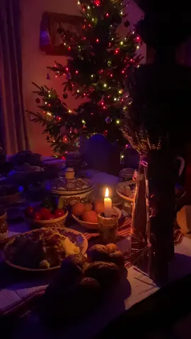 Зі святим вечором 💫 Миру в кожну домівку ✨ #святийвечір #різдво #мир #зісвятимвечором #коляда #merrychristmas #recommendations #зріздвомхристовим #різдво2024 