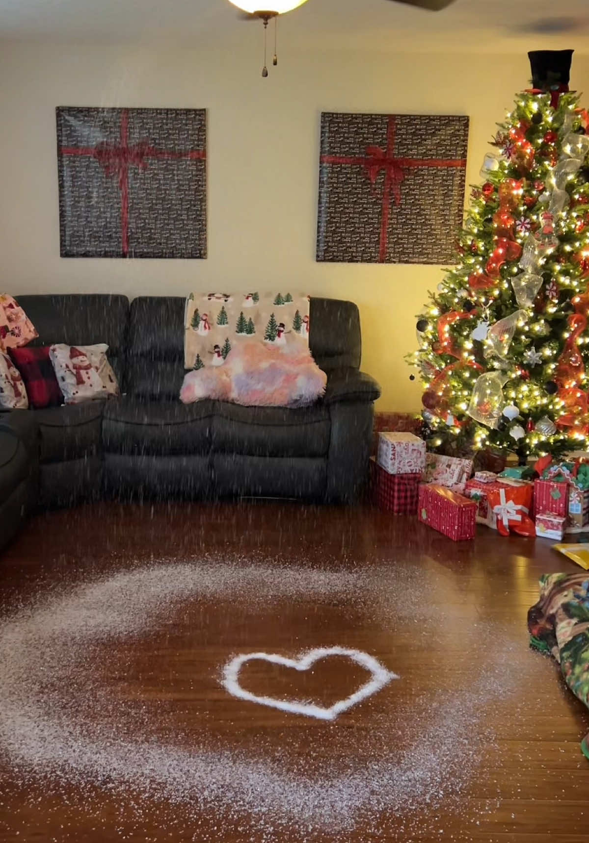 When you can’t see real snow this year but your elf brings snow back from the North Pole ❄️🌨️ #snowing  #elfontheshelf #elfontheshelfideas #snow #northpole #christmasmagic #snowfall 