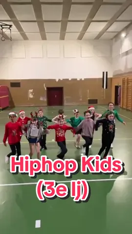 De Hiphop Kids (3e lj) wenst jullie een warme kerst🎄🎅🏻 #fyp #dance #xmas #christmas #DDC