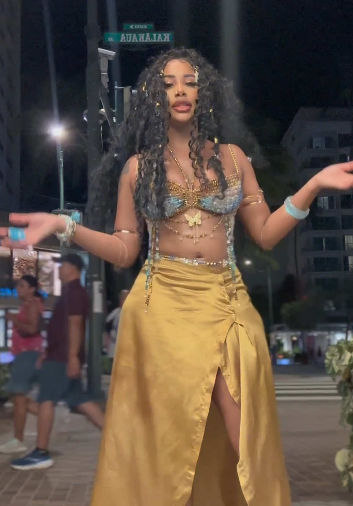 Hawaii Birthday Photoshoot OOTD Top: @Applebeachbeads  Skirt: ✨skirt✨ Shoes: @oliveole  Jewelry: @SHEIN @SHEINUS  for an additional $2 off SHEIN orders over $20 use my reference code: US10759U referral code: 7DYCY #OOTD #birthdayootd #birthdaygirl #beadedtop #moana #birthdayfit #heartoftheocean #bts #fairycore #mermaidvibes #hawaii #birthday #christmasinhawaii #photoshoot 