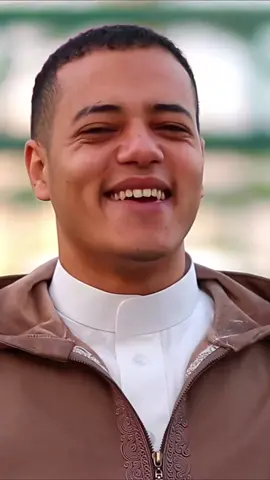 ياما نفسي أزور طه الرسول وأتملَّى من ضيُّه ❤️‍🩹🤲  أنشودة لحظة ميلاد طه الحبيب كامله على اليوتيوب 😍❤️🤲 #ياما_نفسي_ازور_طه #رمضان_الطوخي🕋 