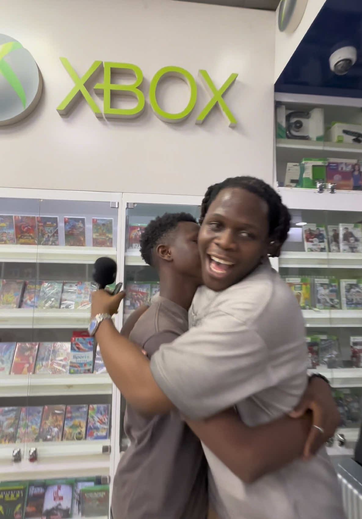 How’s your christmas spirit?! ❤️ #asherkine #capcut 