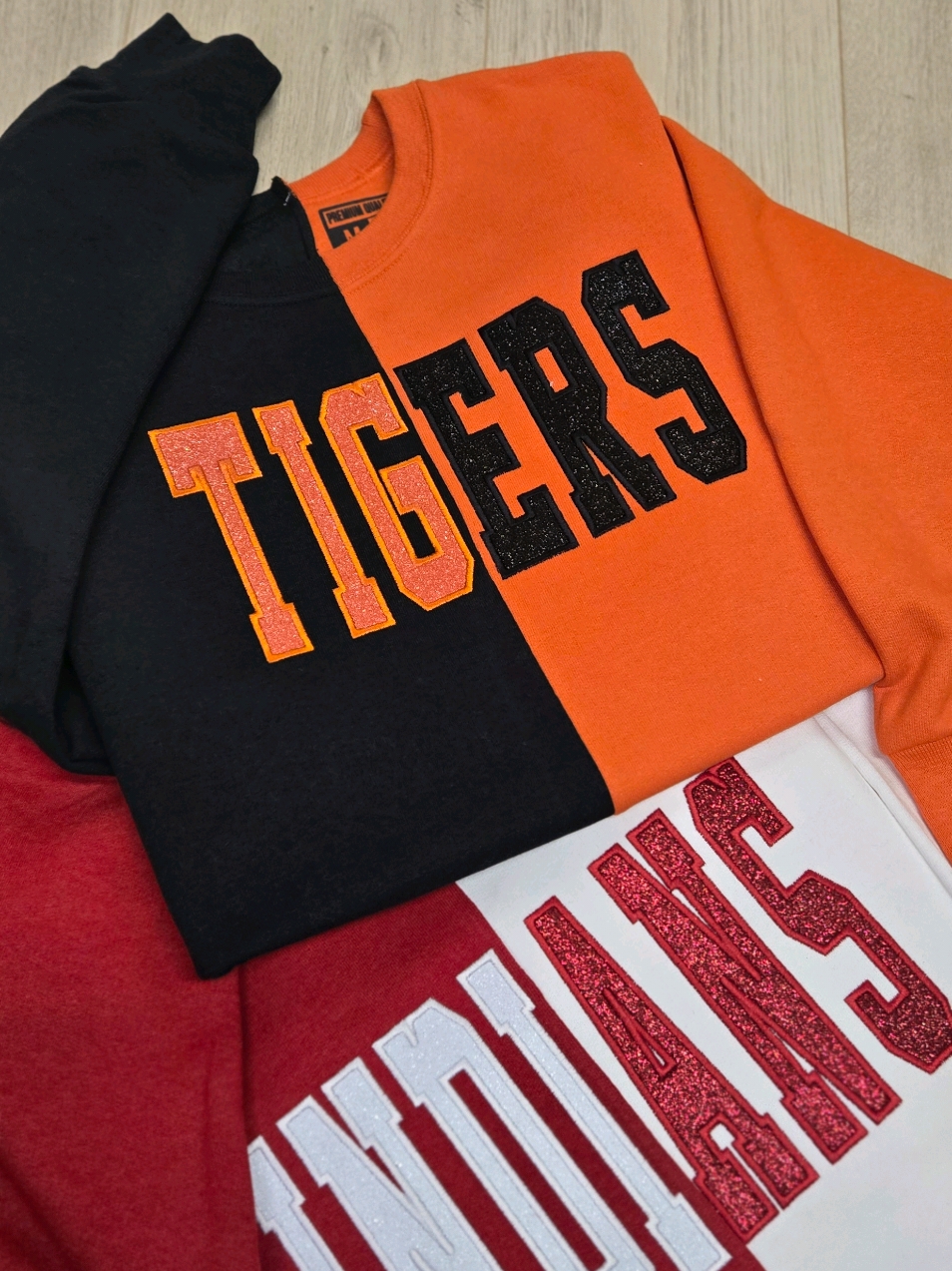 Tigers fans!! #tigers #gotigers #gotigers🐅 #schoolsports #sports #sportsmom #stylishmom #trendymom #gameday #GameNight #gamedayoutfit #ootdinspo #tailgate #basketball 