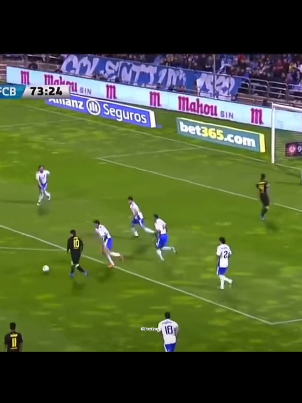 Messi 2012 is crazy...🤯🐐🇦🇷 #messi #football #viral #fyp #skills #barcelona 