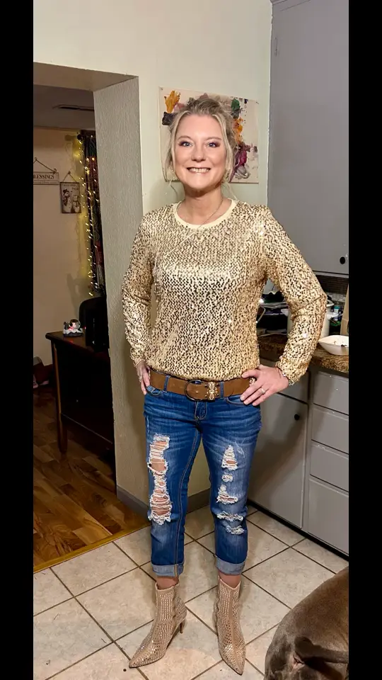 #silverandgold #christmaseve #2024 #enjoyinglife 