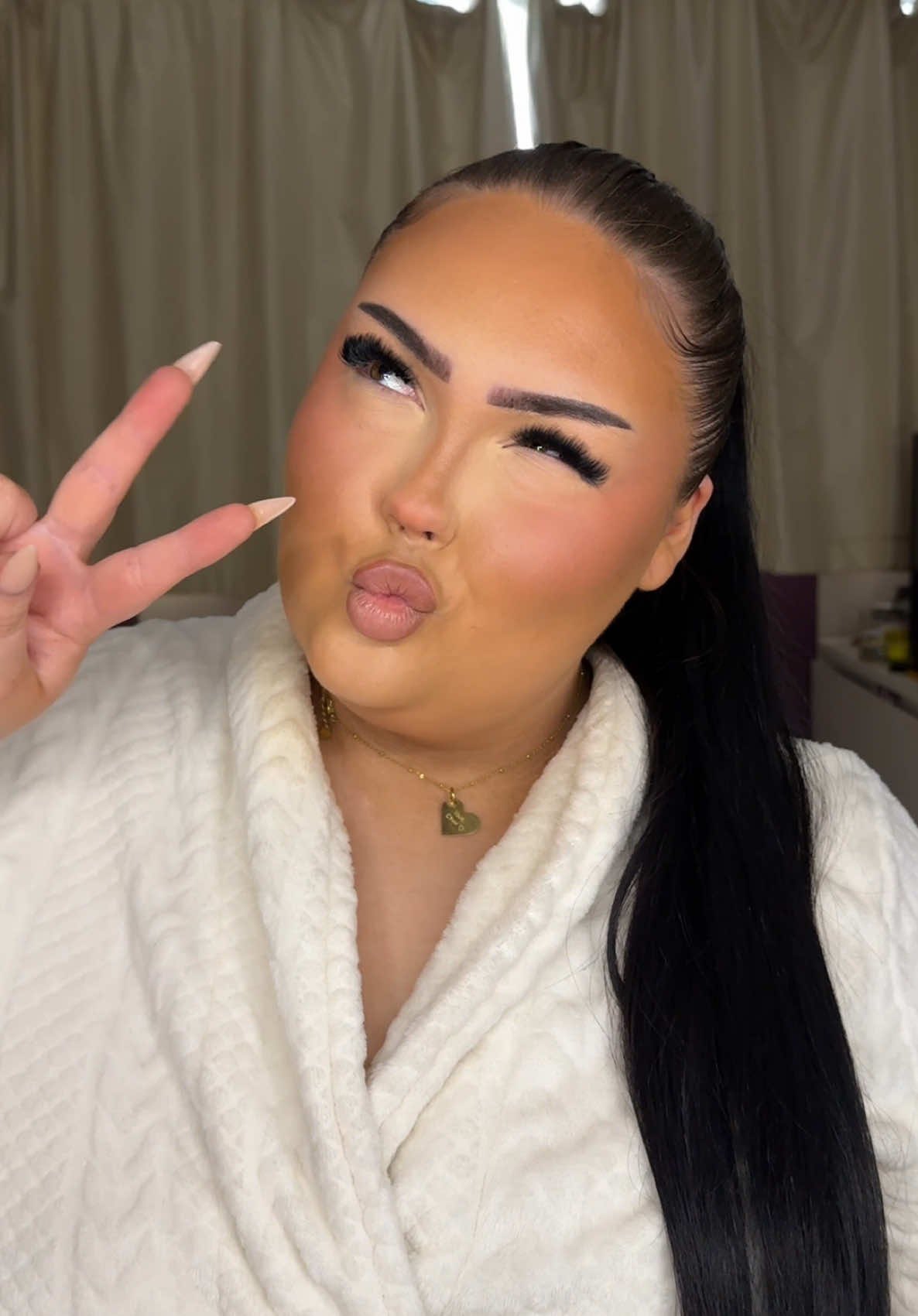 Full glam baddie🥰 #foryoupage #fyp #viral #transition 