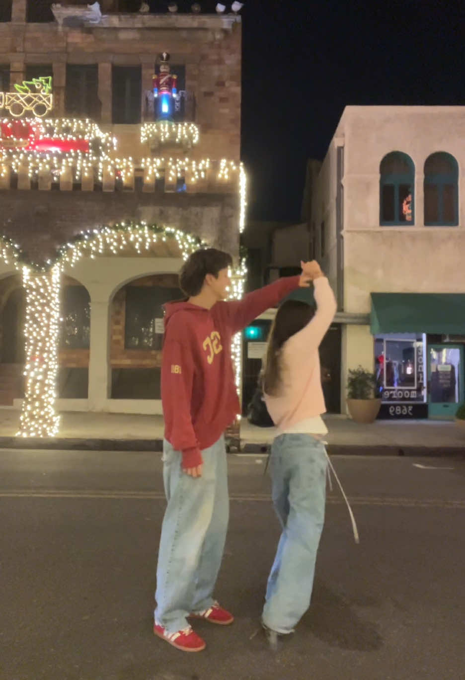 christmas draft 4 christmas eve #christmas #christmaseve #boyfriend #christmaslights #draft #fyp 