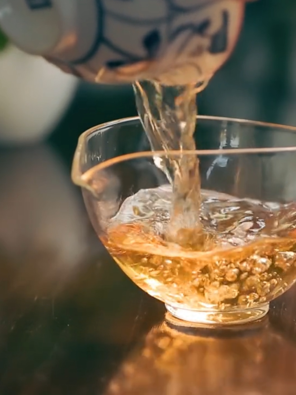 Pha Một Ấm Trà Nhàn Nhã Thưởng Thức Nhân Sinh | 