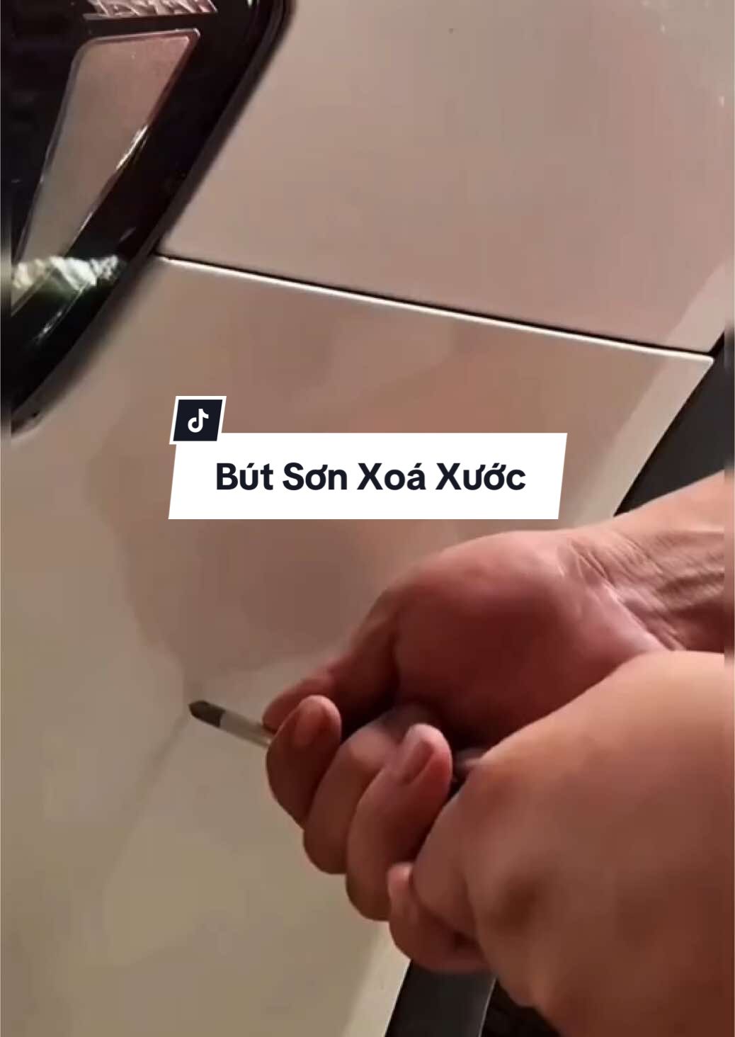 Những vết xước nhỏ gây khó chịu, đi bảo hiểm thì lại không đáng #phukienxehoi #dochoixehoi #butsonxoavetxuoc #baoduongoto 