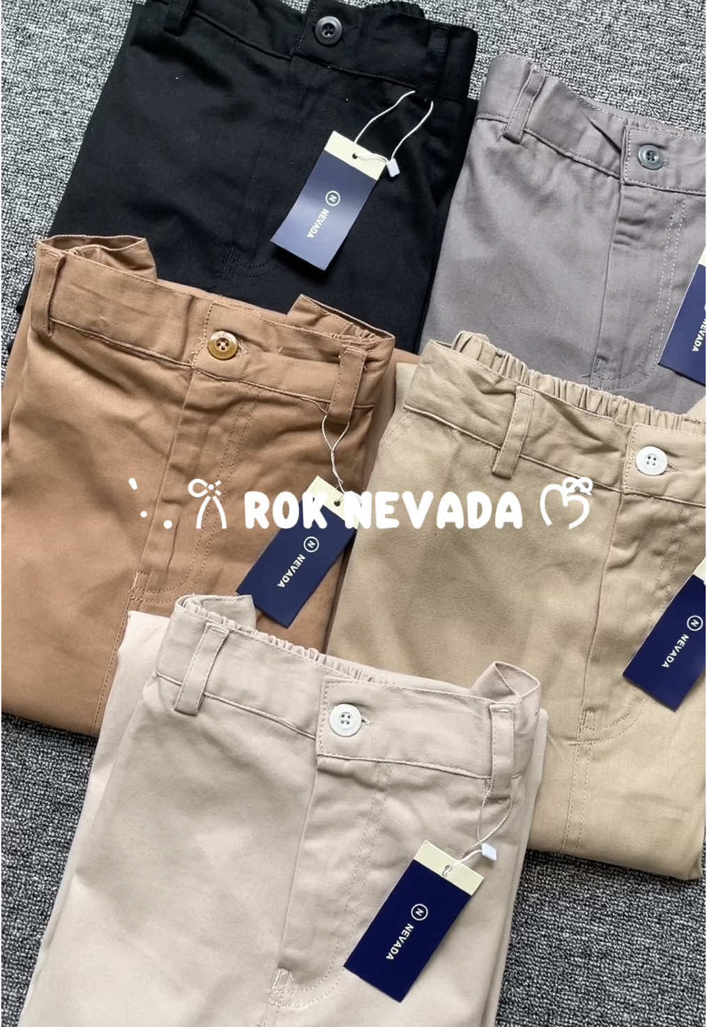 Rok Chinos Nevada 🫶🏻 Ready dengan versi terbaru ada karet dibagian pinggang  Bahan chinos strech, cutting reguler saku depan (kanan,kiri) dan ada resleting    Harga: 105.000 *CO di Live cuma 89rb aja 😍* ‼️FREE ONGKIR SHOPEE & TIKTOK ‼️ Juga bisa COD (bayar ditempat) lhoo 😱 Shopee : Igduaenam_id Tiktok : duaenam_id Ketersedian stock bisa DM or WA 085230177666 ya kak 🤗 Open reseller dan dropshipper link grup WA ada di bio, tinggal klik aja 💕 Happy shopping 🛒  #rok #roknevada #nevada #roktrendy #rokcargo 
