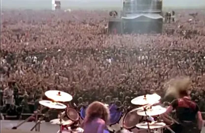 Enter Sandman By: Metallica | LIVE MOSCOW | #livemoscow #moscow #metallica #jameshetfield #entersandman #90srock #80srock #hardcore #hardcorerock #fyp #fypシ #foryoupage #trending #trendy #popular #popularvideo 