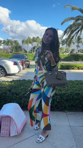 #oldmoney #birkin #vintagehermes #model #wellness #wellbeing #workout #workoutapparel #gorgeouswoman #marni #vintage #diamonds #oldmoneyaesthetic #oldmoneystyle #oldmoneyoutfits #modeloutfit #hamptons #hamptonsstyle #palmbeach #palmbeachhairstylist #luxuryhomes #luxuryrealestate #designer ##explorepage #viral 