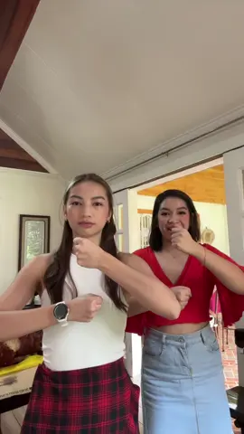 Merry christmas peep the lechon @donyahulya on ig 