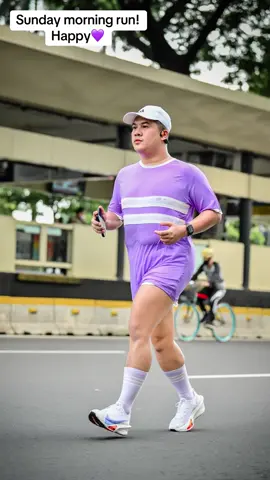 Sunday morning run, run it up!!! #run #Running #happyrunning #happyrunner #sundaymorningrun #cfd #jakarta #cfdjakarta #chubby  #chubbyme #chubbyrunner #gembul #chubbyrunner #growl #roadrunner #happy #sweat #sweaty #letsgetsweat #foryourpage #fyp #fffffffffffyyyyyyyyyyypppppppppppp #fun #charming 