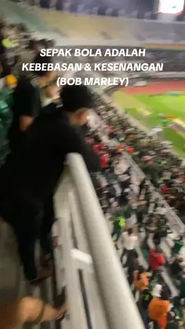 JANGAN BILANG YOMAN KALAU GAK PUNYA 👎🏻✌🏻 #stilyoman🇯🇲🖐🏼 #begejekan #namoybudaya🍀🇧🇴 #bobmarley #bonek 