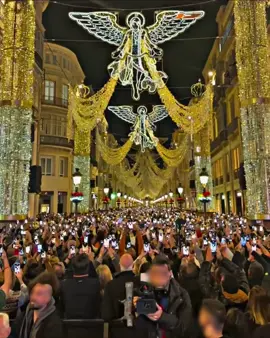 central London Merry Christmas 🎄#merrychristmas #merrychristmas🎄 #christmas #christmas2025 #josvalent #goangirl #london #londontiktok #londonhotspots #happynewyear #happybirthday #happynewyear2025 
