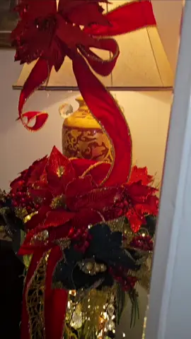 #christmastree #christmastree2024 #happyholidays #festive_season #santa #santa_clause #christmasday #christmas #christmas2024 #christmas2024 #christmas2024🎅🎄 #merrychristmas #christmasdecorations #xmasdecor #traditional #christmascard #christmascarols #christmascarol 