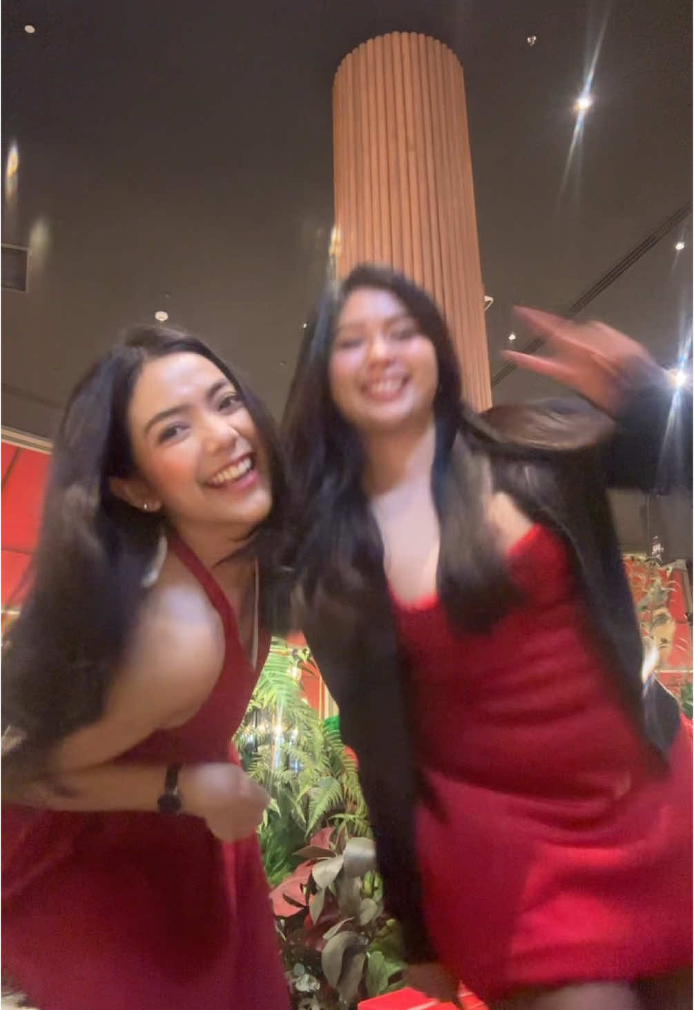 𝘊𝘩𝘪𝘳𝘵𝘮𝘢𝘴'𝘴 𝘰𝘶𝘵𝘧𝘪𝘵 𝘤𝘩𝘦𝘤𝘬 𝘸𝘪𝘵𝘩 𝘥𝘶𝘥𝘦 👭🏻@Nattha_s   #outfitcheck #christiantiktok 