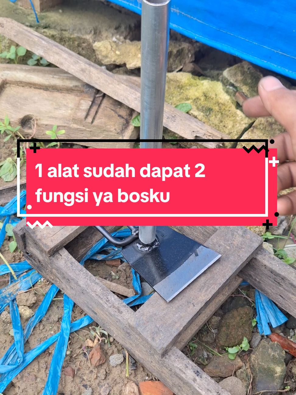 Masih ready stok bosku 1 alat 2 fungsi ya bosku #cangkul #fypシ゚viral #alatberkebun #fypage #fyppppppppppppppppppppppp #cangkulrumput #garukrumput 
