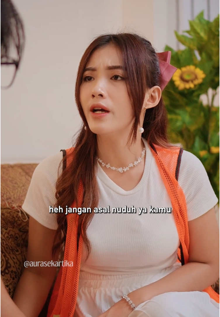 BAJU DINAS Aura ternyata kayak gini?? #SerialTikTok #TikTokTainment #TikTokSeries #TikTokSeriesFuture #drama #aurasekartika #suneedaycreative #dramatiktok #viraltiktok #suamiistri #cinta #kerja #dinas #bos #karyawan #lucu #keluarga #cemburu 